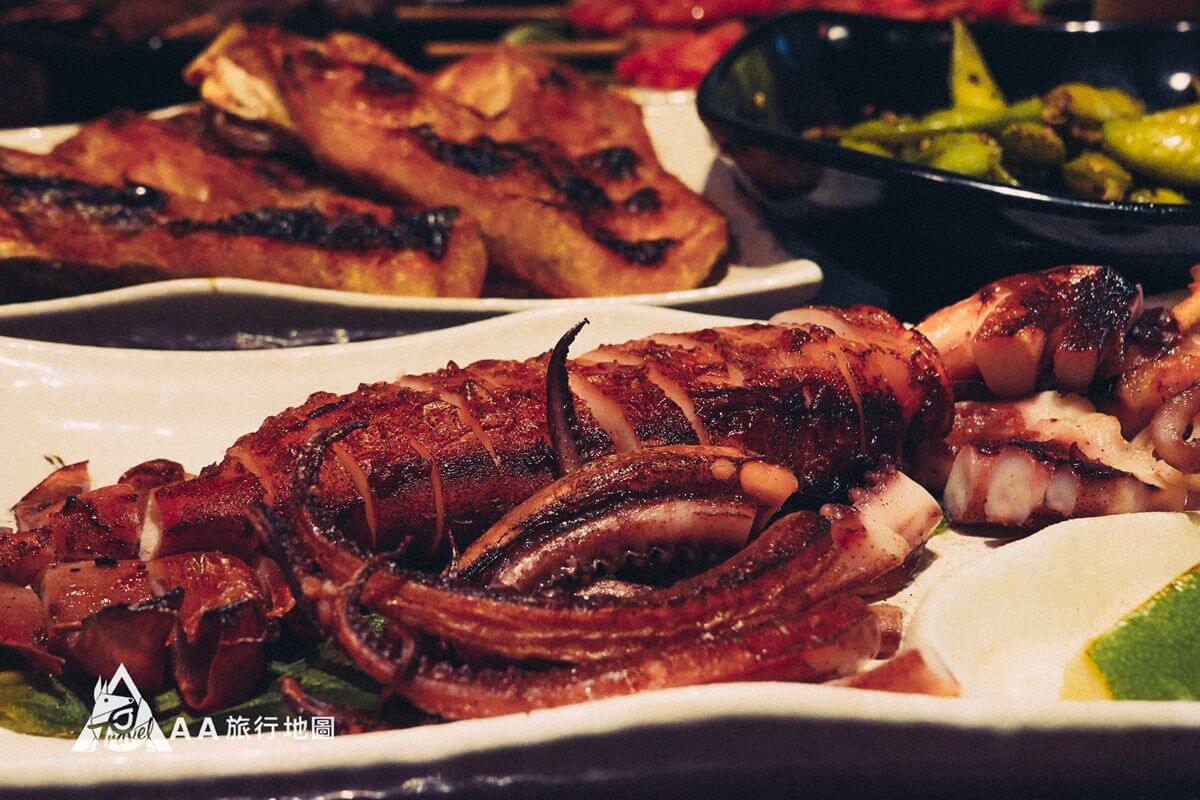 酒聚大魷魚也是每桌都會點的菜，酒聚很貼心的把身體、頭和鬚分開製作，每一個部位吃起來都有不一樣的口感