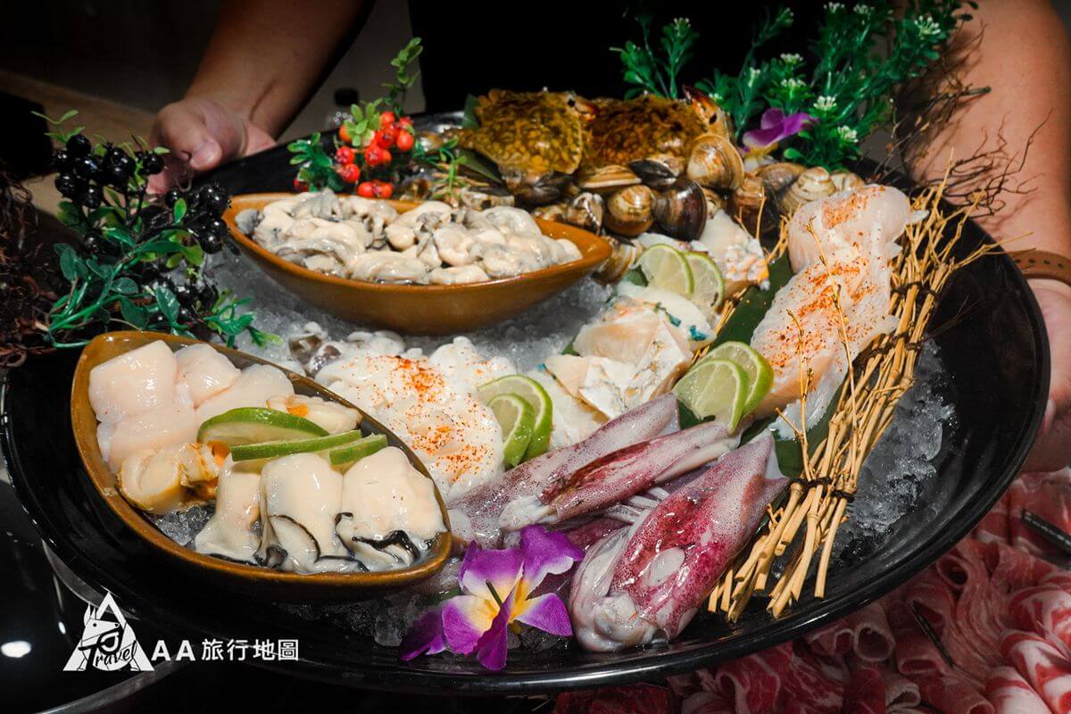 饌澤原的海鮮拼盤，拿起來非常的有份量，每一個海鮮也都處理的很乾淨